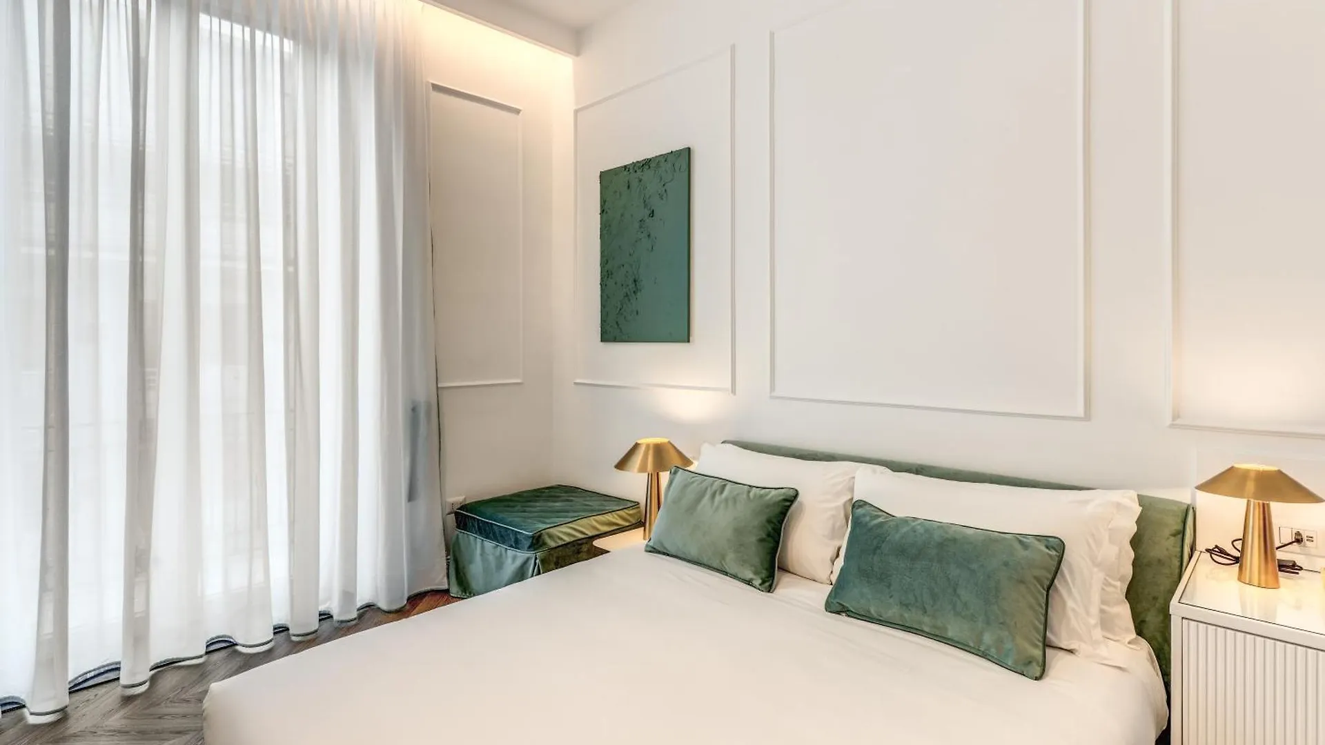 Artpartment Hotel Naples 0*,  Italy