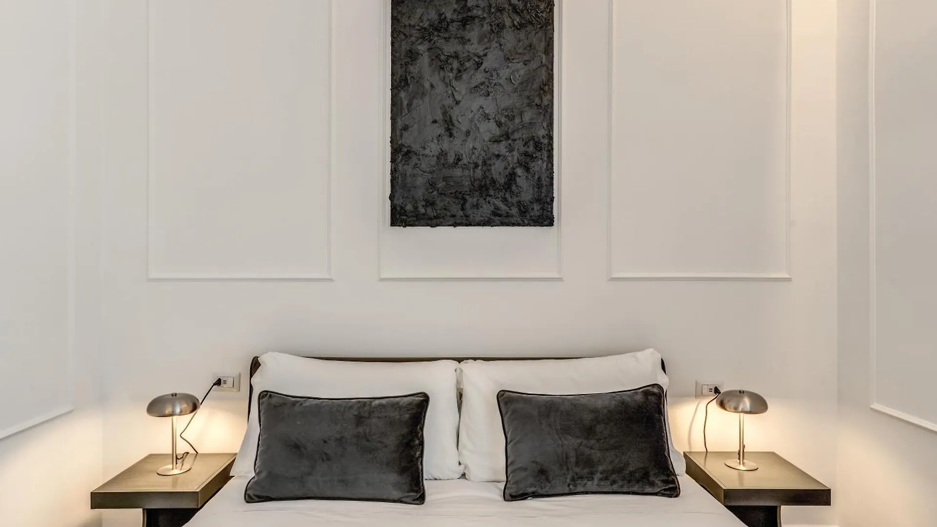 Artpartment Hotel Naples 0*,  Italy
